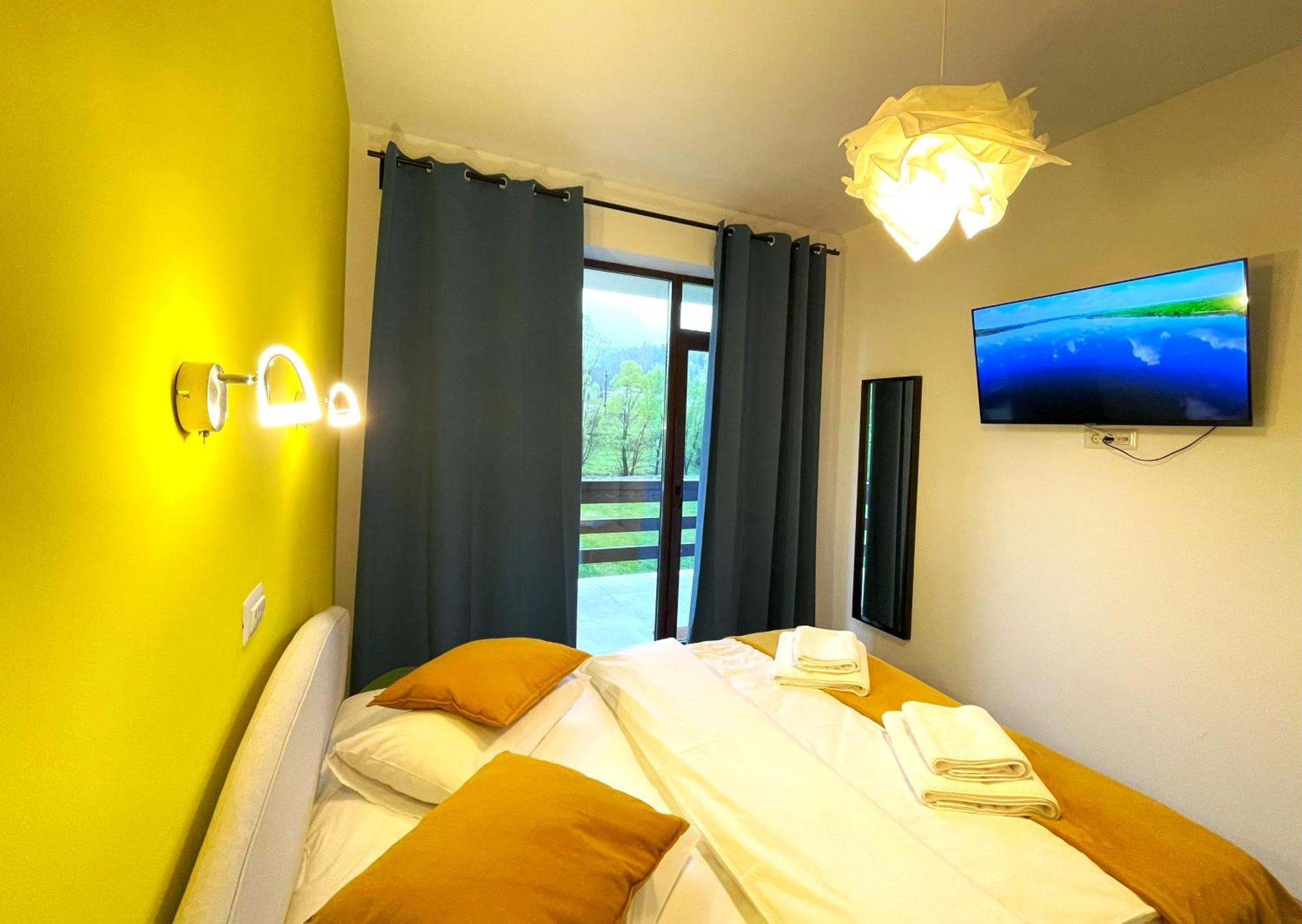 Cozy Riverfront Apartments With Garden And Mountain View Buşteni Eksteriør bilde