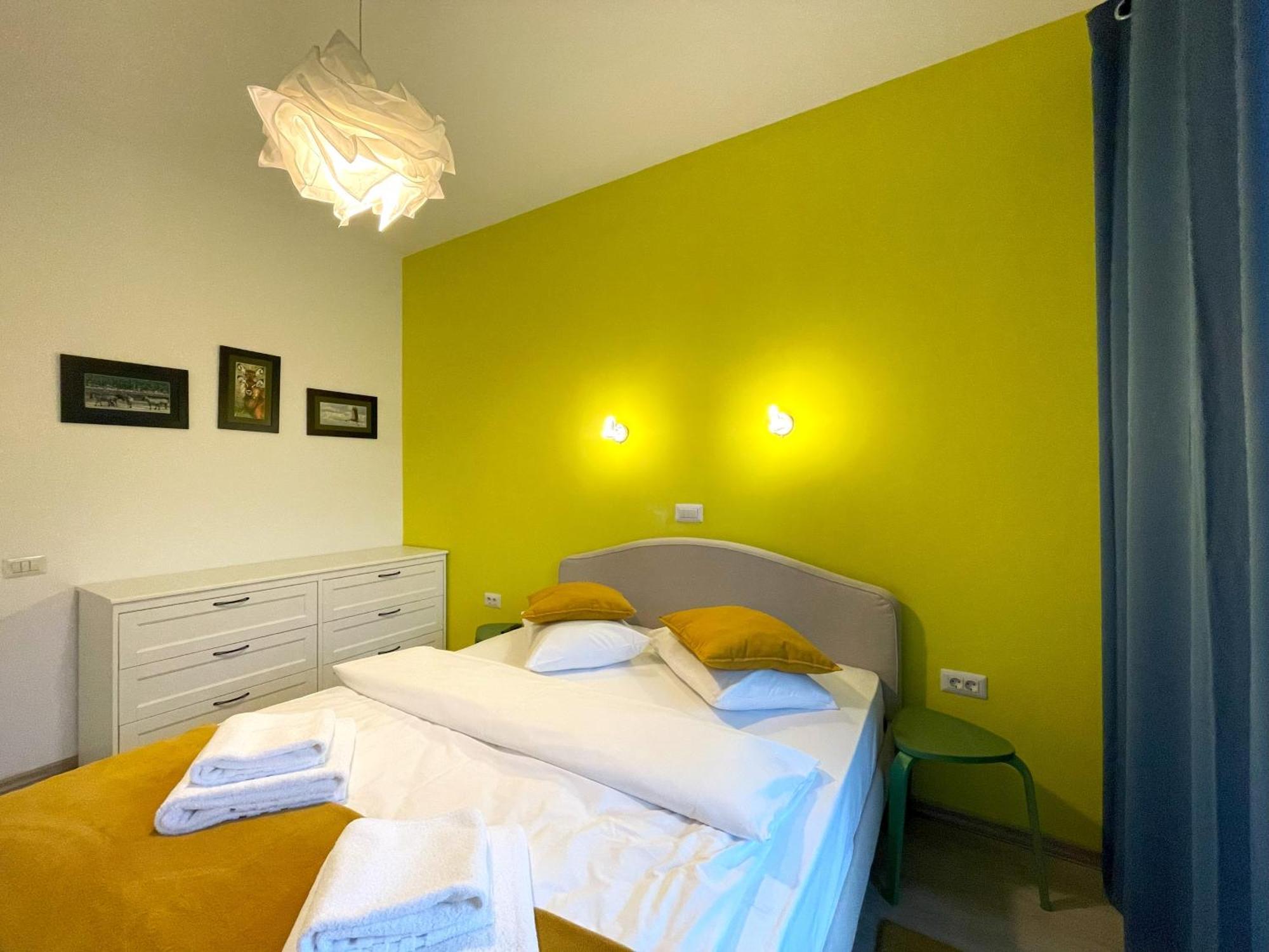 Cozy Riverfront Apartments With Garden And Mountain View Buşteni Eksteriør bilde