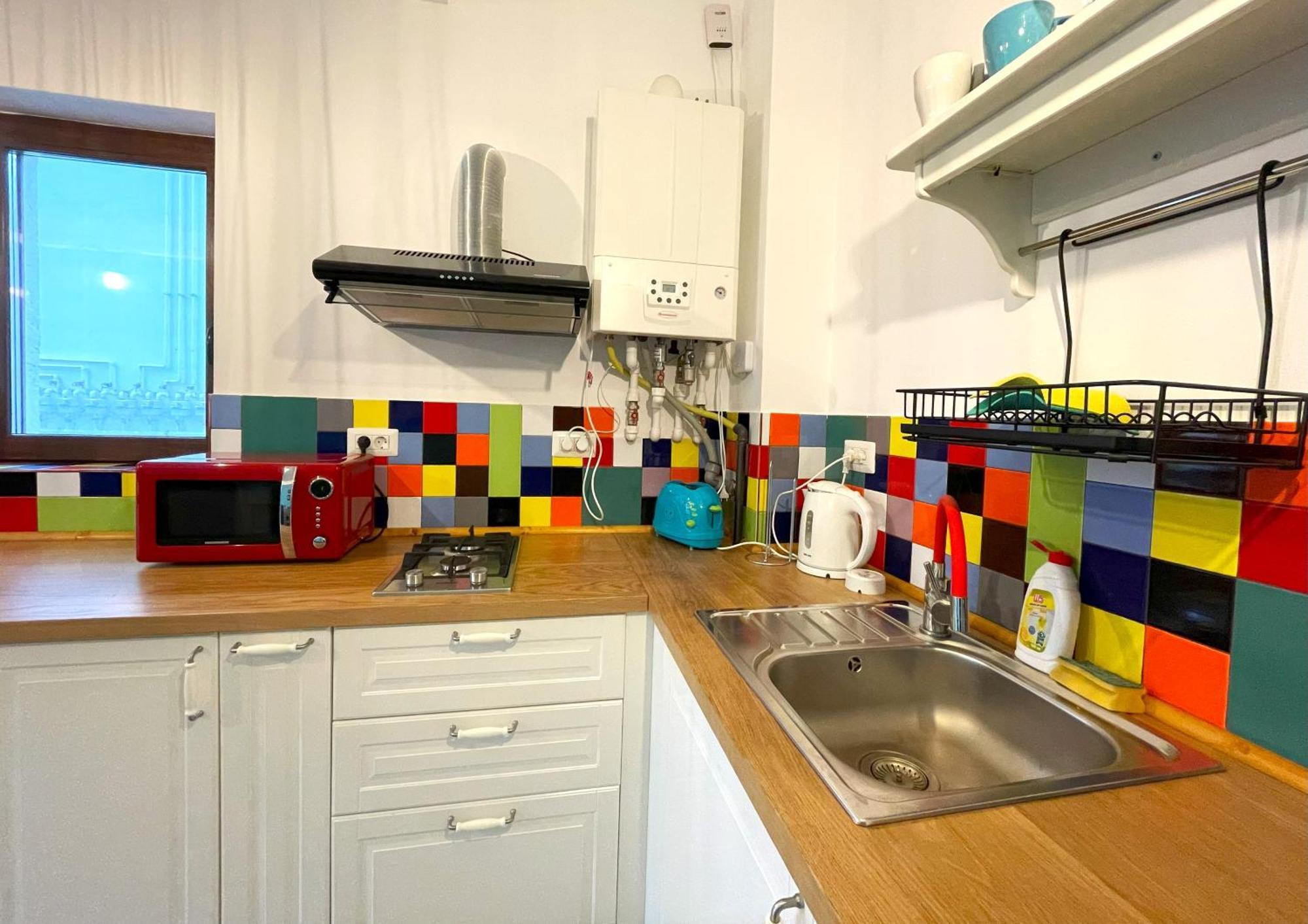 Cozy Riverfront Apartments With Garden And Mountain View Buşteni Eksteriør bilde