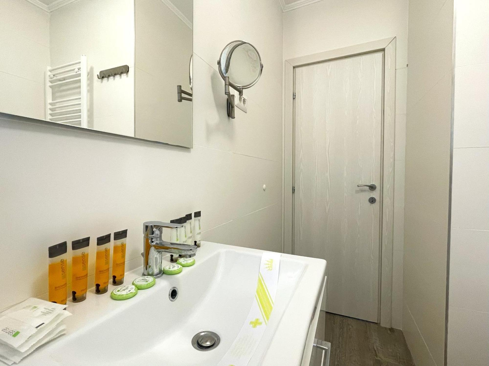 Cozy Riverfront Apartments With Garden And Mountain View Buşteni Eksteriør bilde